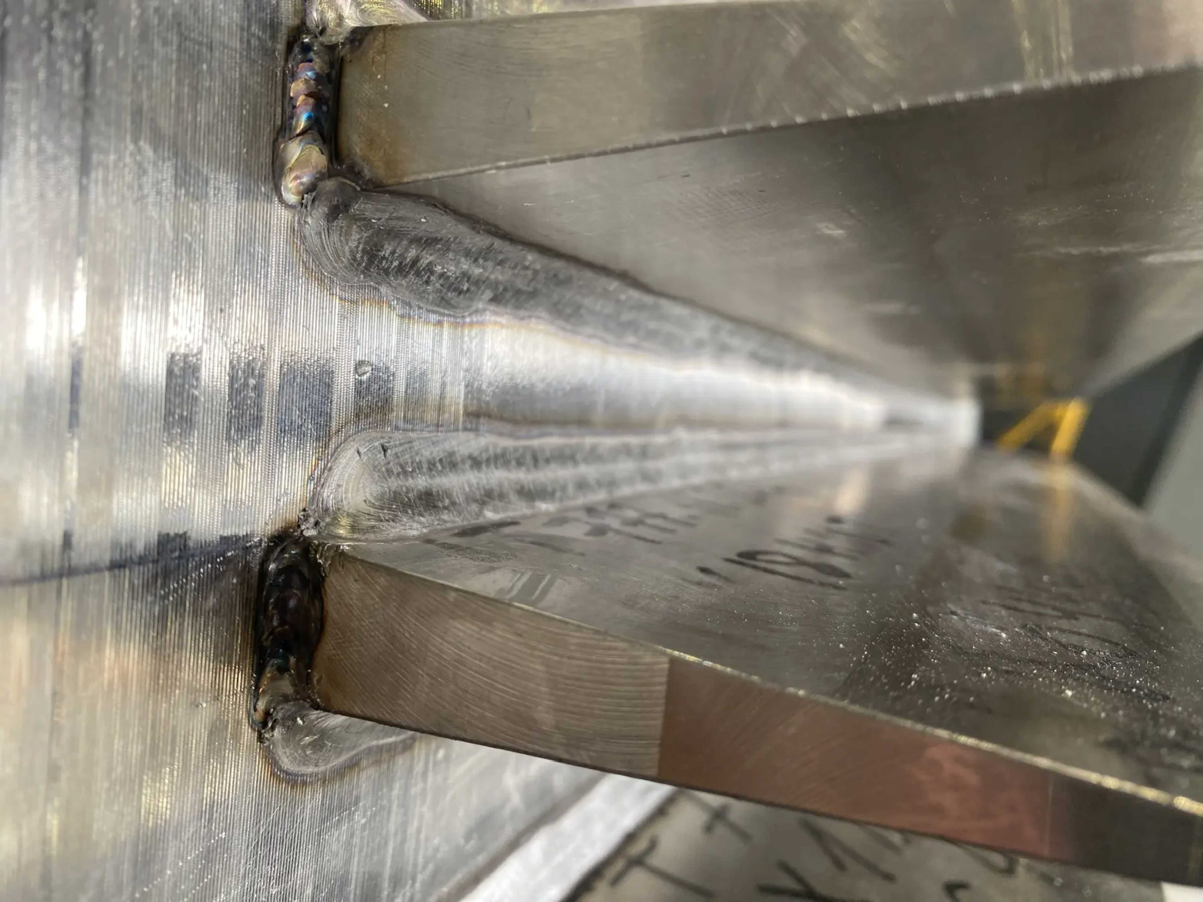 Технология минимизации деформации изделия при выполнении АФ сварки